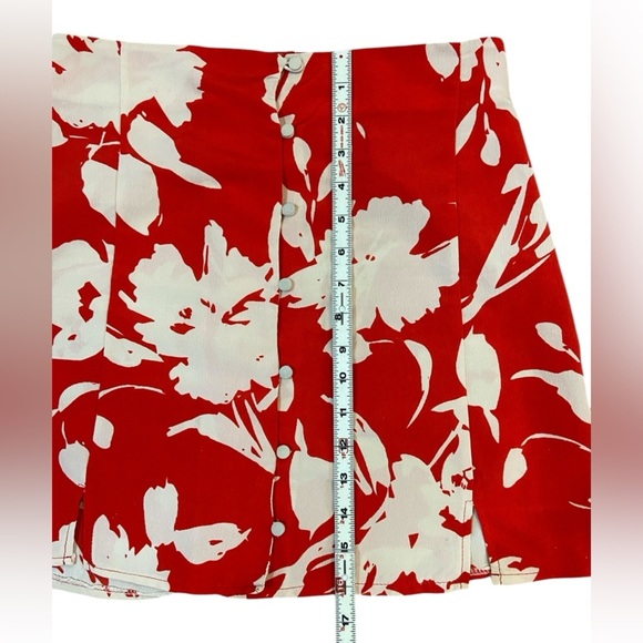 Vintage Silk Red & White Floral Mini Skirt With Buttons - Picture 11 of 16